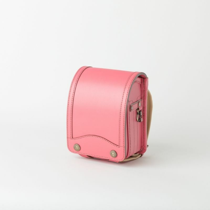 コーラルピンク