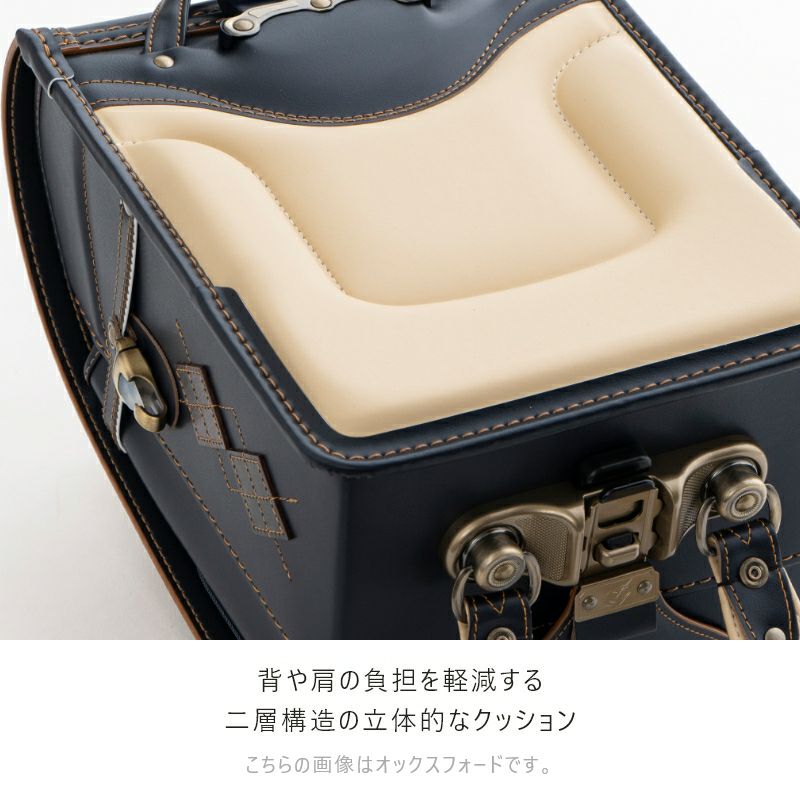 【2027年ご入学向け】レイブラック（牛革）黒×レッド　背や肩の負担を軽減する2層構造の立体的なクッション